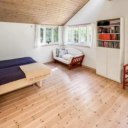 3 Bedroom Cozy In 펜션 Fårevejle