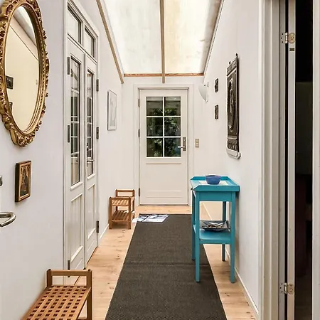 3 Bedroom Cozy In * פארביילה