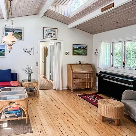 בית נופש 3 Bedroom Cozy In *