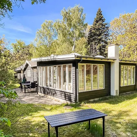 3 Bedroom Cozy In Fårevejle